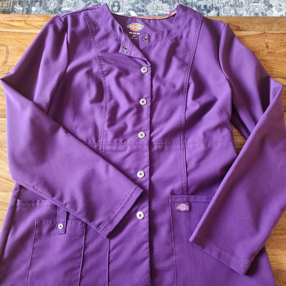 Dickies Women's 2-Pocket Snap Front Scrub Jacket, Size MEDIUM